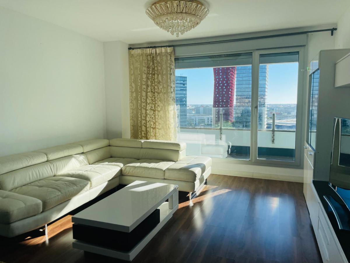 Fira De Barcelona City View Apartment With Garage Parking L’Hospitalet de Llobregat Zewnętrze zdjęcie