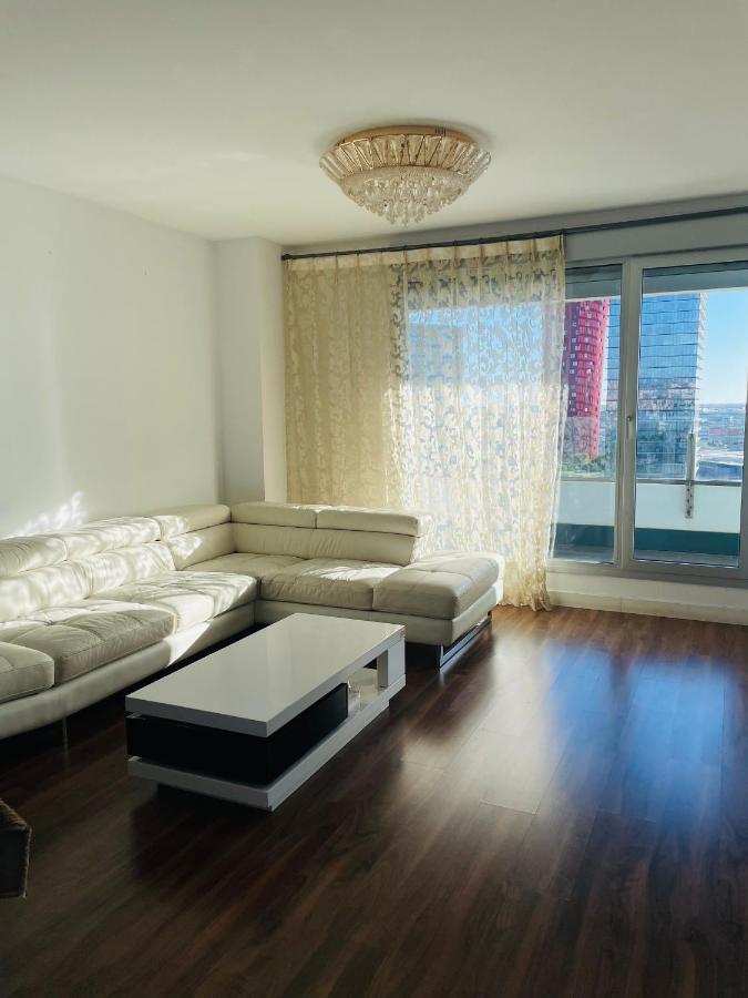 Fira De Barcelona City View Apartment With Garage Parking L’Hospitalet de Llobregat Zewnętrze zdjęcie